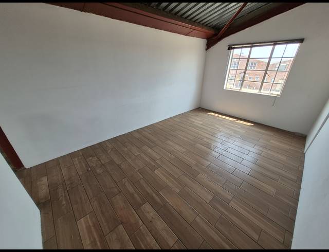360M² FACTORY FOR SALE IN ANDERBOLT